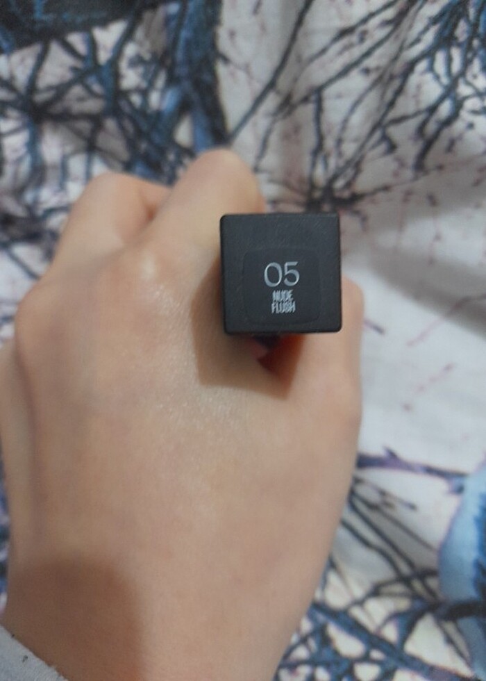 Maybelline likit ruj 05 - Görsel 3