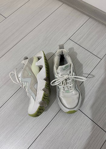 Beyaz Gri Bağcıklı Kadın Spor Ayakkabı - Görsel 3