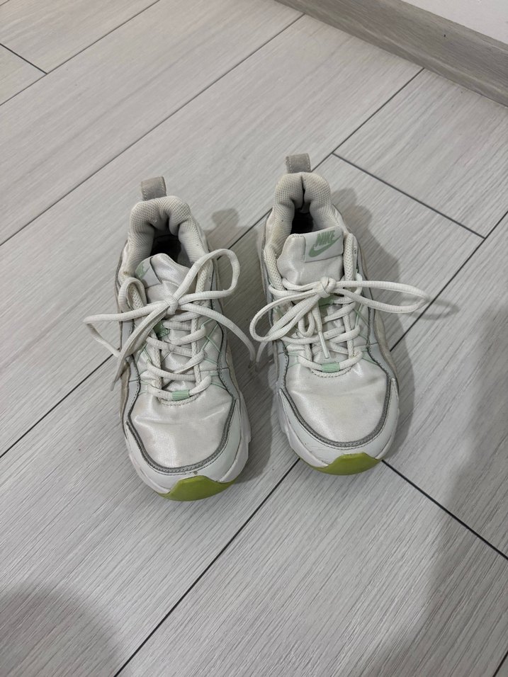 Beyaz Gri Bağcıklı Kadın Spor Ayakkabı - Görsel 4