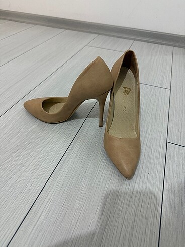 Diğer Stiletto