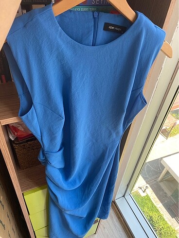 LC Waikiki Drapeli midi elbise