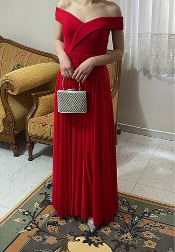 Kırmızı abiye