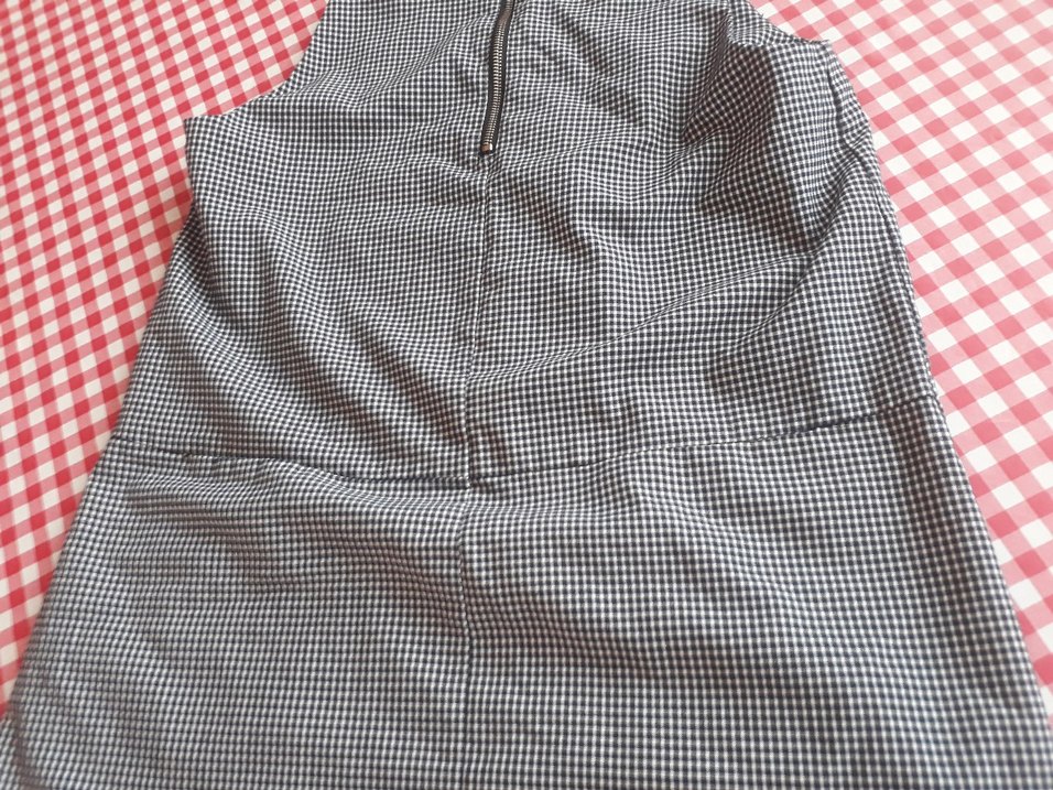 Gri Kareli Kemerli Askılı Mini Elbise - Görsel 5