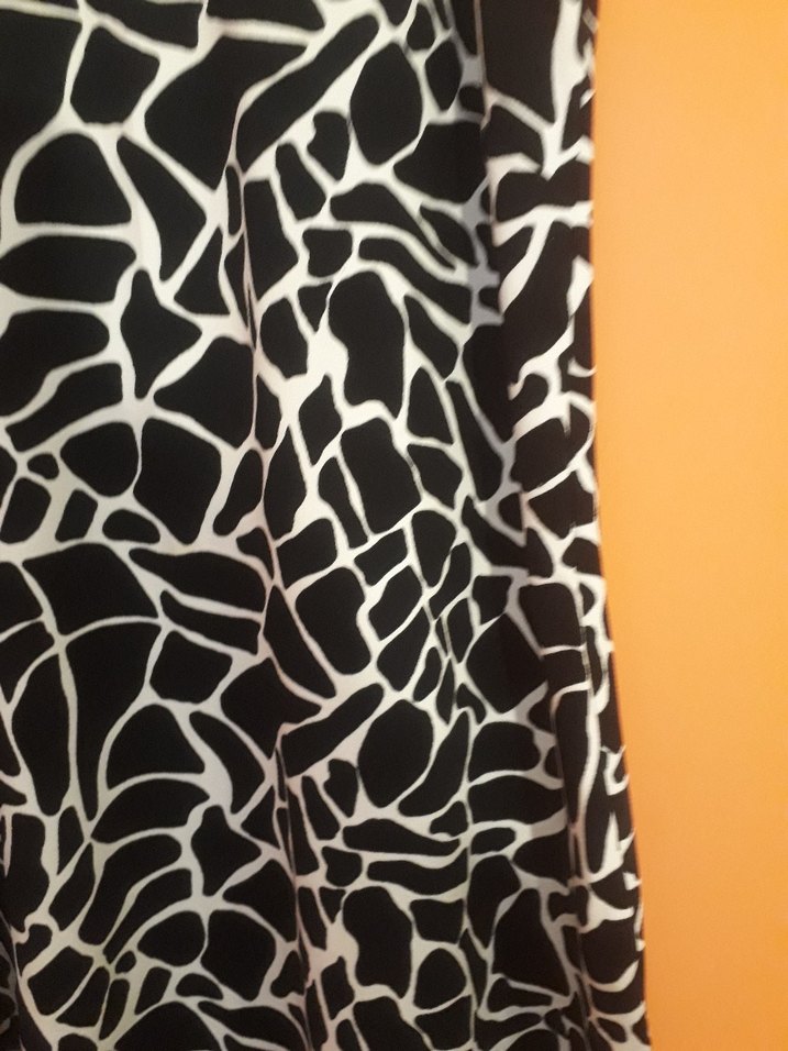 Drapeli Siyah Beyaz Zebra Desenli Hamile Elbisesi - Görsel 5