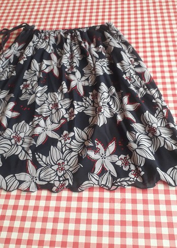 Siyah Çiçek Desenli Midi Etek - Görsel 3