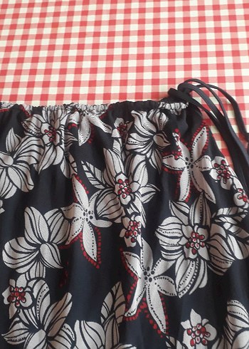 Siyah Çiçek Desenli Midi Etek - Görsel 2