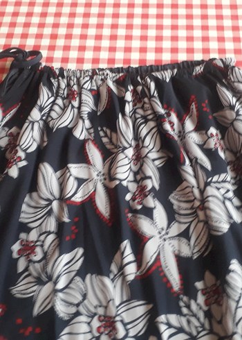 Siyah Çiçek Desenli Midi Etek - Görsel 4