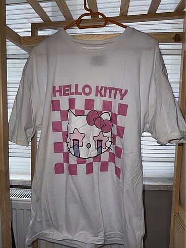 Hellı Kitty Tshirt