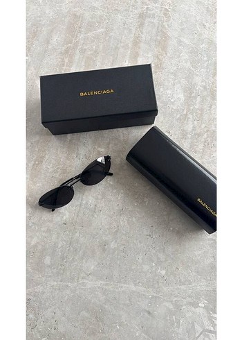 Klasik Siyah Balenciaga Güneş Gözlüğü - Görsel 2