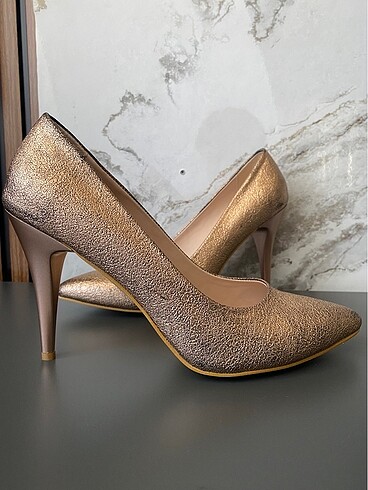 Gold Stiletto