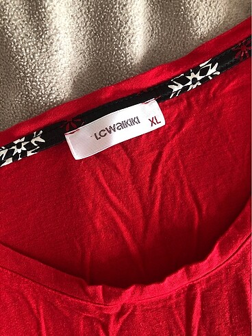 LC Waikiki kadın/ genç kız pijama üstü