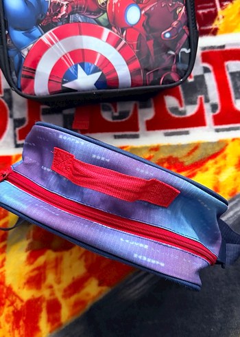 Renkli Avengers Çocuk Okul Çantası - Görsel 2