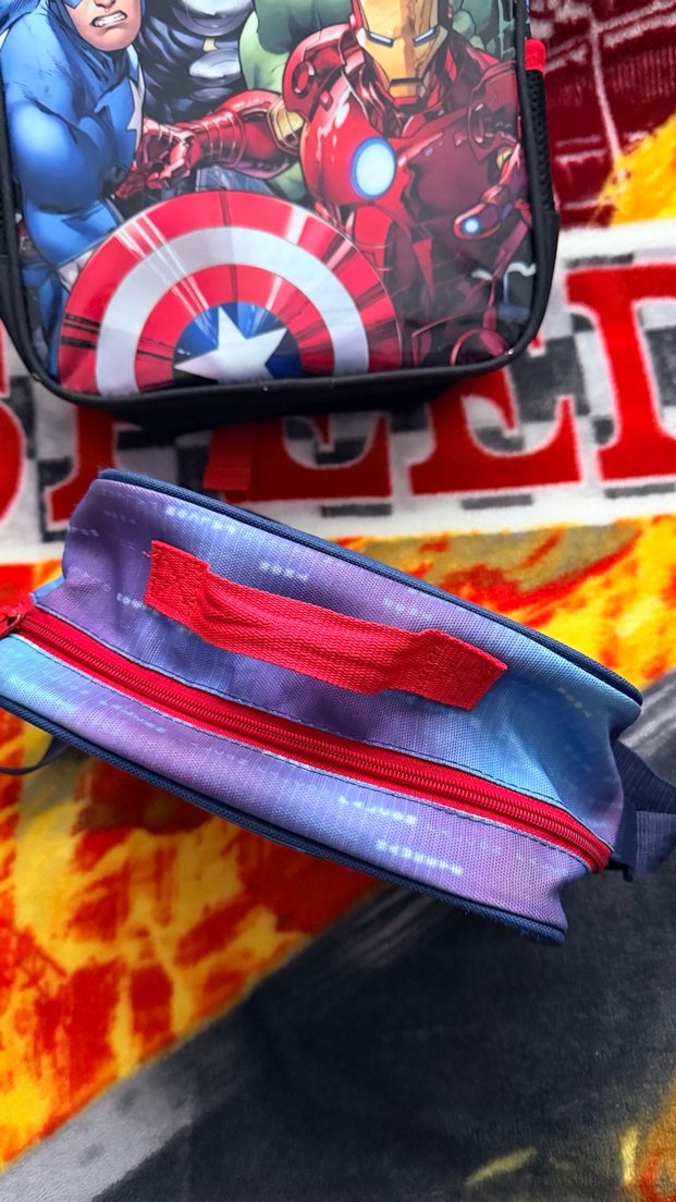 Renkli Avengers Çocuk Okul Çantası - Görsel 2