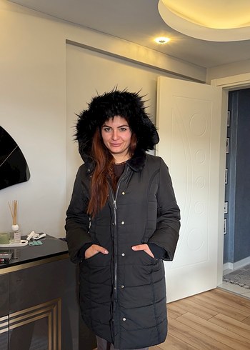 Kürk Detaylı Kapüşonlu Kadın Kışlık Mont - Görsel 5