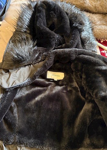 Kürk Detaylı Kapüşonlu Kadın Kışlık Mont - Görsel 7