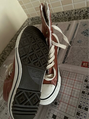 37 Beden Converse bot
