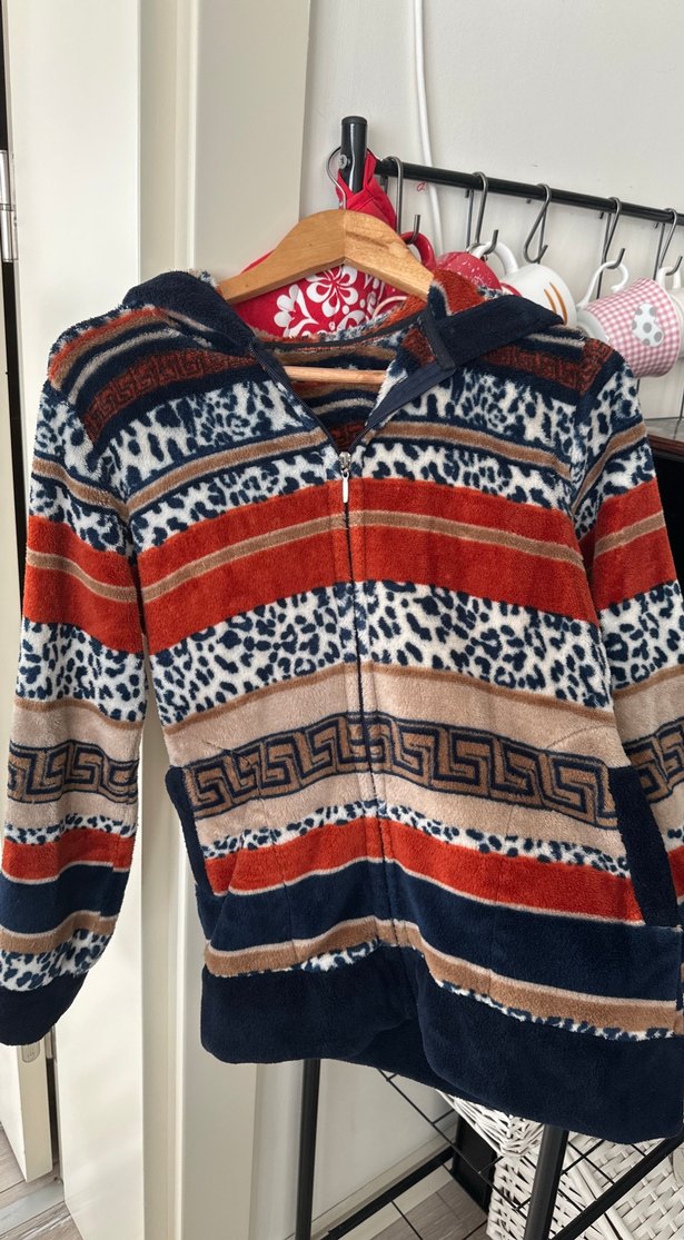 Kapüşonlu Desenli polar - Görsel 2