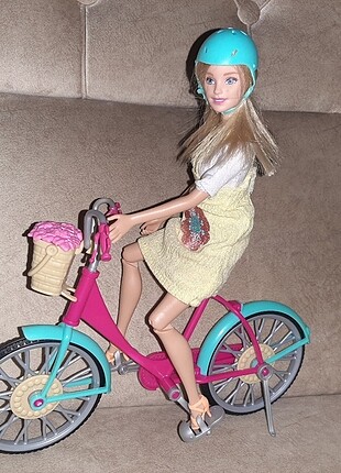 Barbie ve bisiklet 