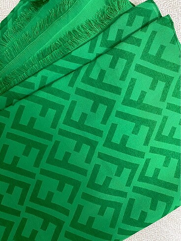 Fendi BENETTON YEŞİLİ FENDİ ŞAL