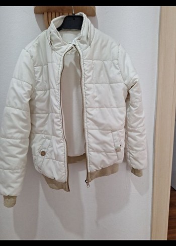 Düğmeli Beyaz Kısa Kadın Mont - Görsel 5