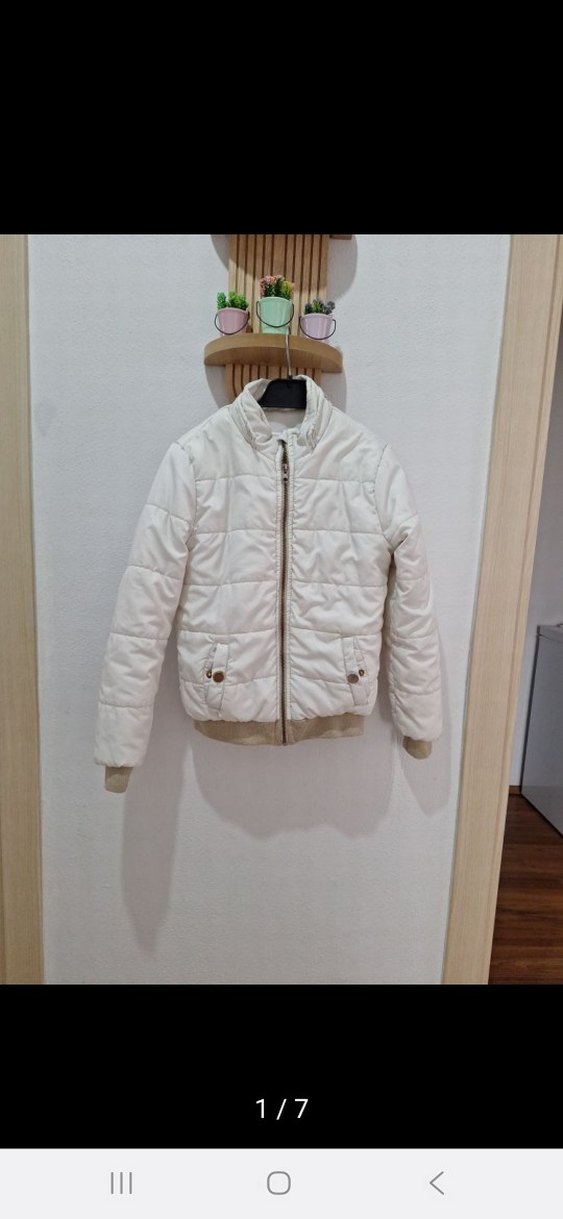 Düğmeli Beyaz Kısa Kadın Mont - Görsel 2