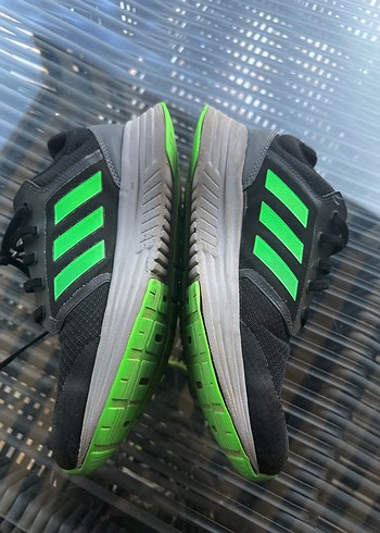 40 Beden Adidas orijinal 40,5 spor ayakkabı