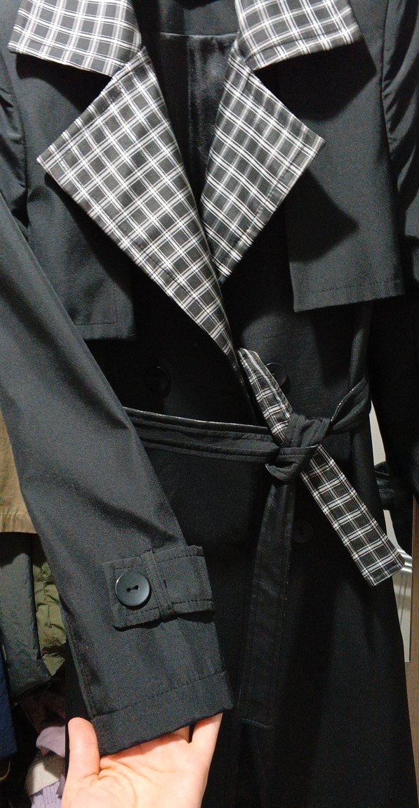 Kemerli Siyah Ekoseli Uzun Kadın Trençkot - Görsel 4