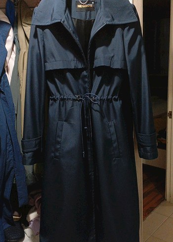 Kadın Lacivert Uzun Belden Kemerli Yağmurluk - Görsel 6