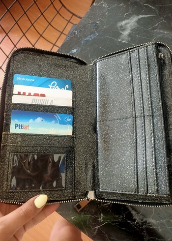 Parlak Siyah Deri Kadın Portföy Cüzdan