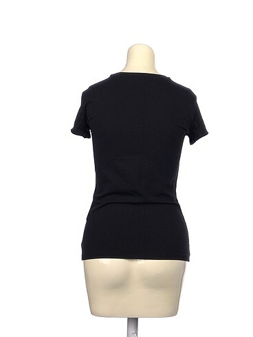 s Beden Guess T-shirt %70 İndirimli.
