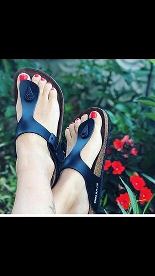 Birkenstock siyah parmak arası terlik