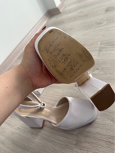 Beyaz kalin topuk - Görsel 5