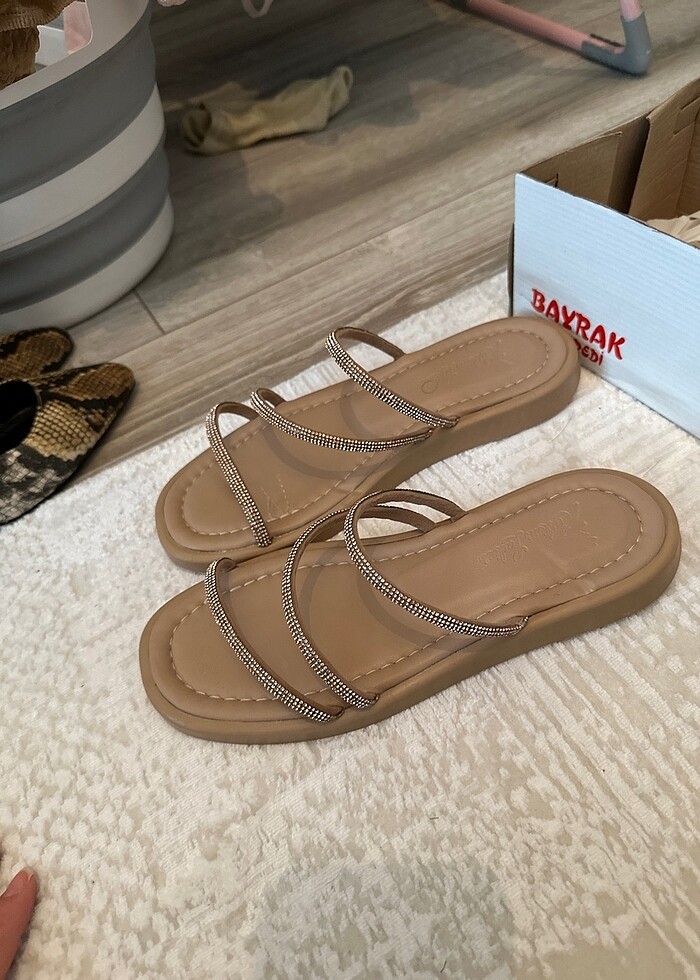 Kadın terlik - Görsel 3