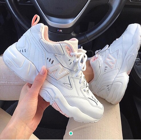 New Balance 608