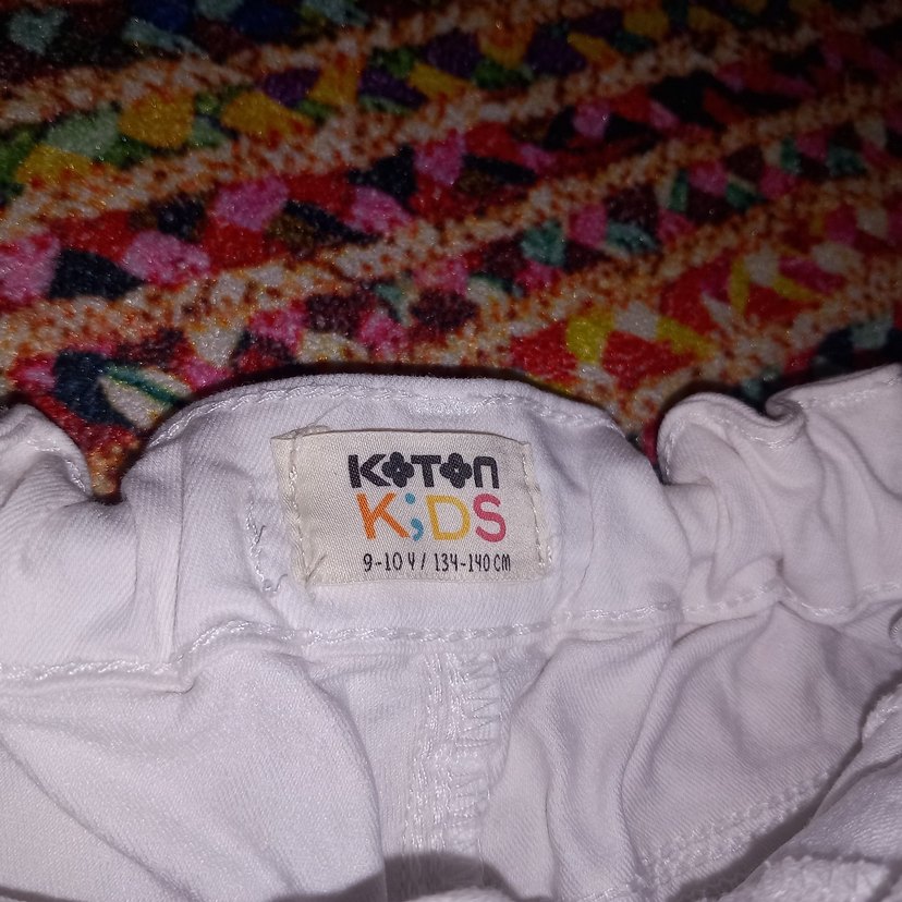 Rahat Kesim Beyaz Bağcıklı Kız Şortu - Görsel 5