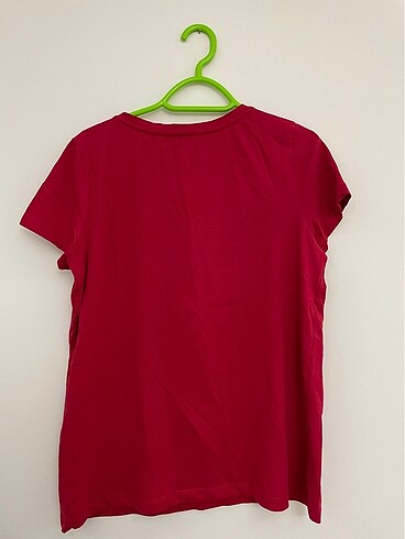 m Beden kırmızı Renk Göztepe lisanslı orijinal tişört