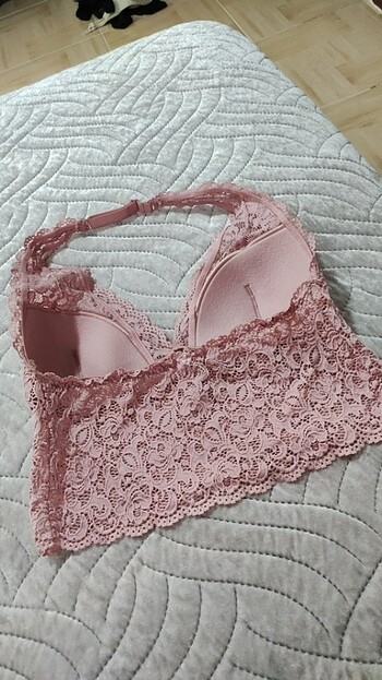 Penti Pembe bralet
