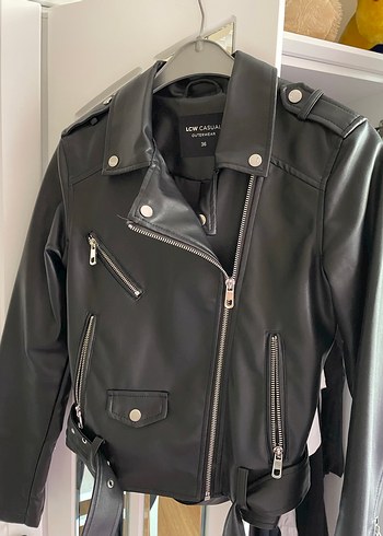 Kadın Siyah Deri Biker Ceket