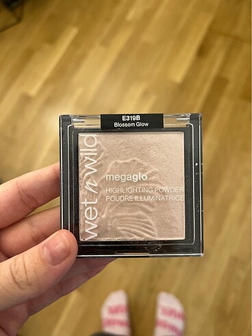 Wet n wild highlighter