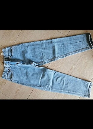 Zara mom Jean 