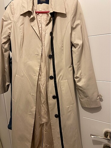 Tuğba trenchcoat ürünü krem rengi