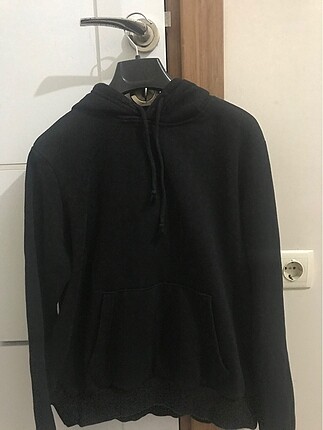 M beden uyumlu siyah sweatshirt