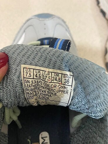 37,5 Beden Skechers orijinal kadın ayakkabı