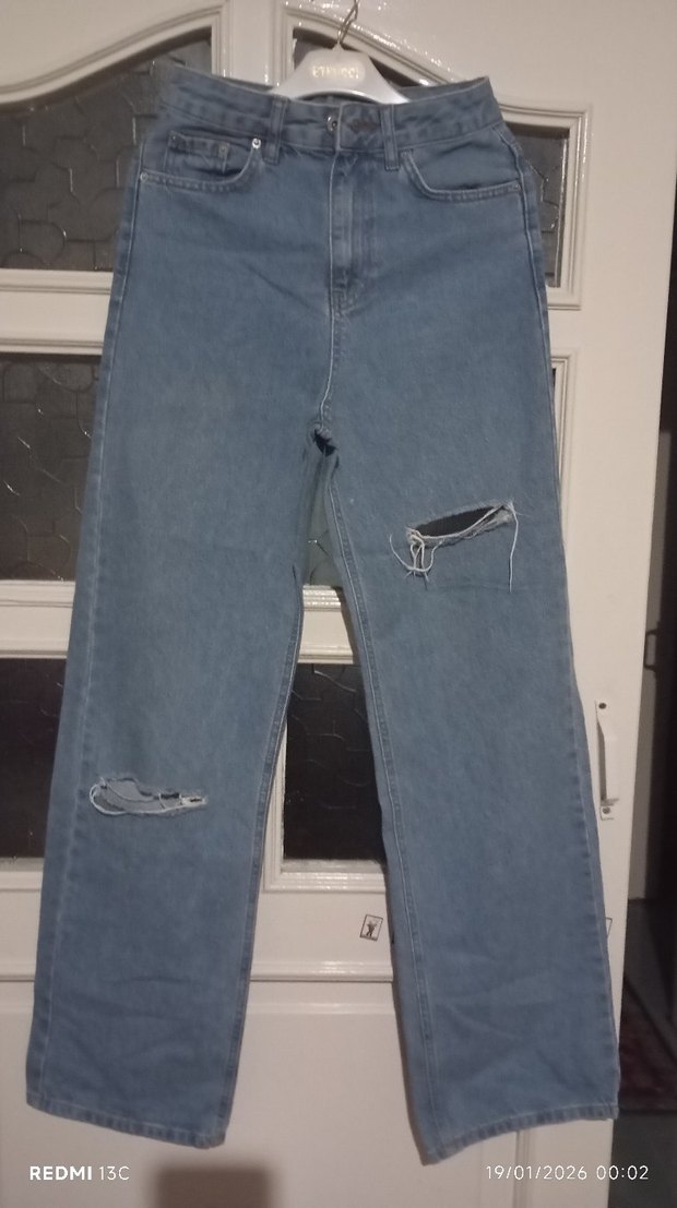 Yırtık Detaylı Rahat Kesim Mavi Kadın Jean - Görsel 2