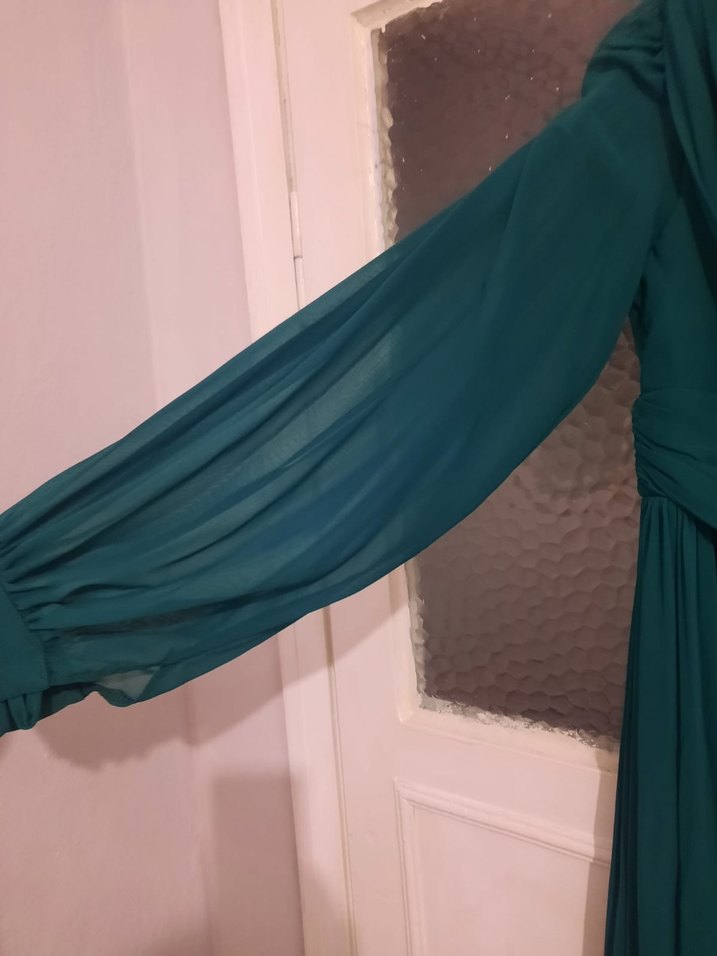 Uzun koyu yeşil V Yakalı Kadın Elbise - Görsel 2