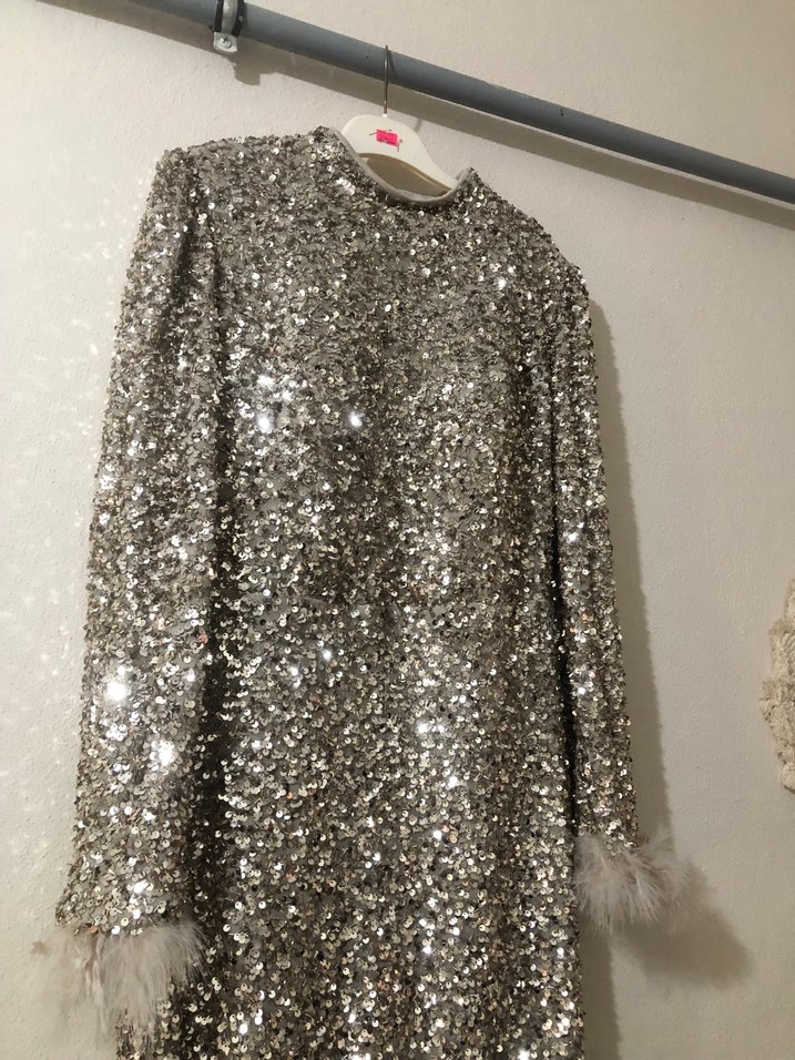 Abiye Gri  vizon tonunda Uzun Kollu Kürk Detaylı Abiye Elbise - Görsel 2