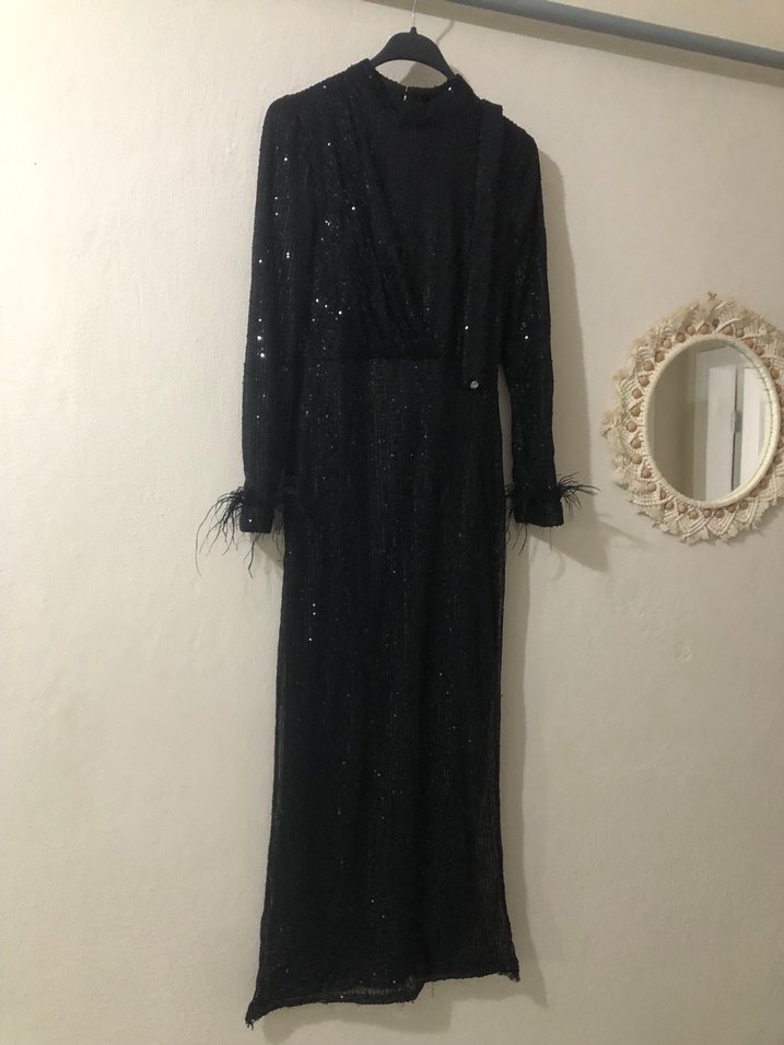 Siyah Uzun Kollu Kürklü Abiye Elbise - Görsel 2