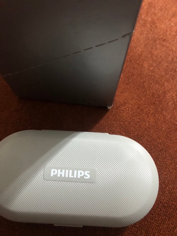 Bej İşitme Cihazı ve Sarı Taşıma Kutusu - Görsel 3