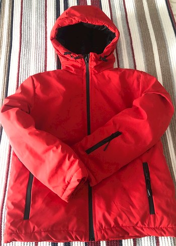 Kapüşonlu Kırmızı Erkek Çocuk Mont - Görsel 2