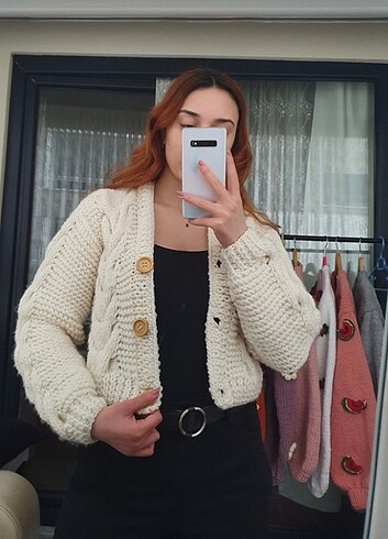 s Beden Krem Rengi Saç Örgüsü Crop Hırka